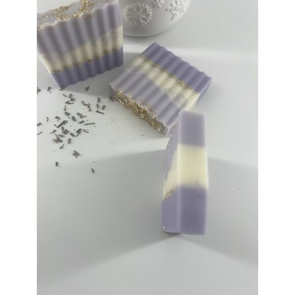 3x Goat Milk and Oatmeal Soap Bar Lavendar Vanilla Purple 3oz Face Body New - Picture 4 of 7